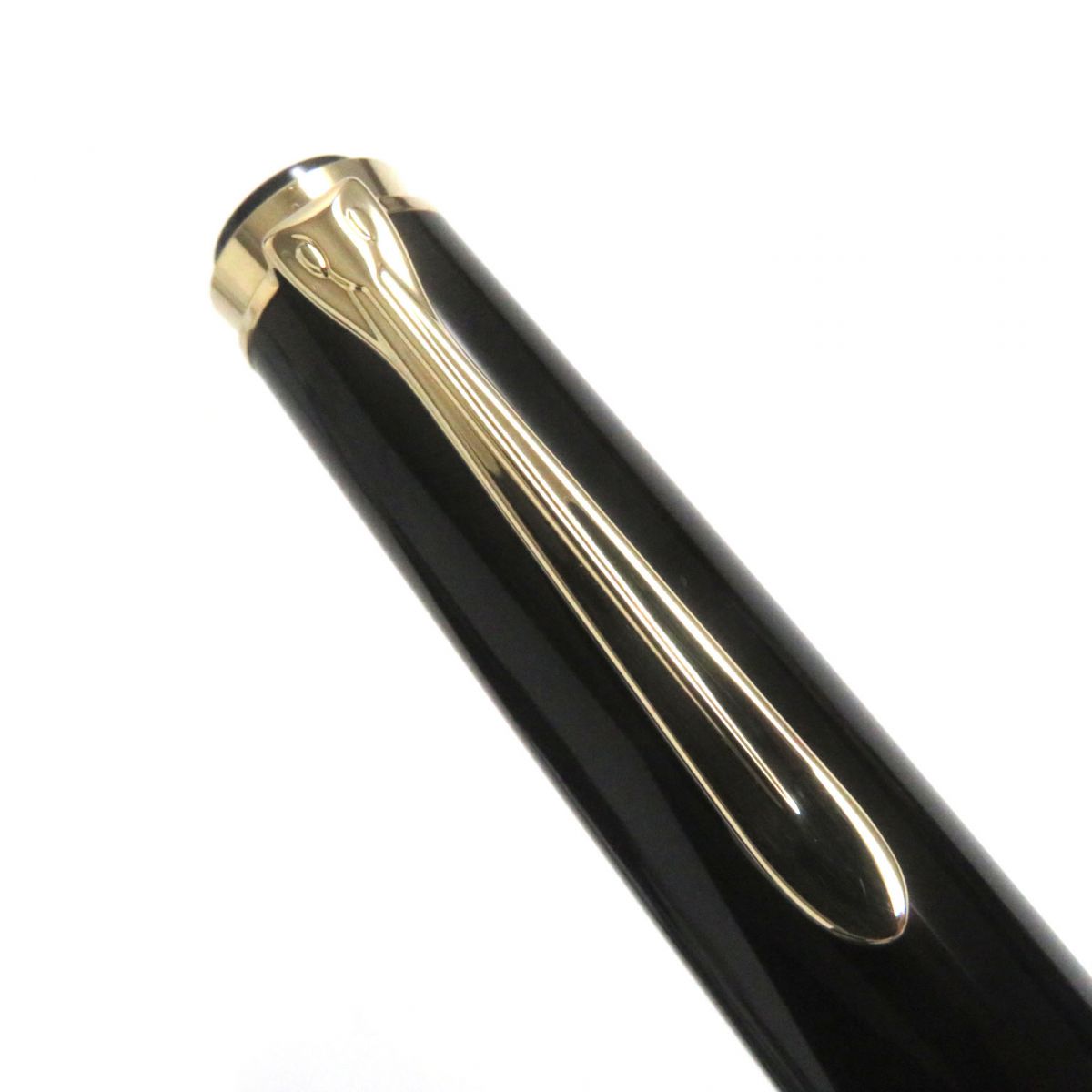 Pelikan M405 Souveraen 14K Fountain Pen, Black/Gold, F Nib