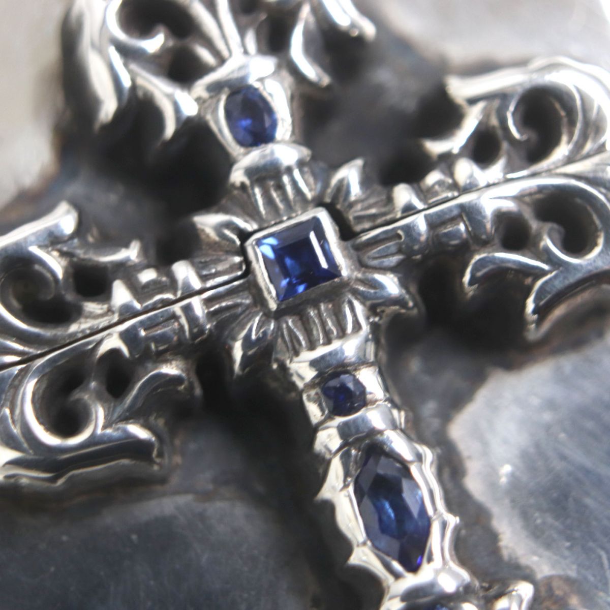 CHROME HEARTS Filigree Cross SV925 Sapphire Oil Lighter