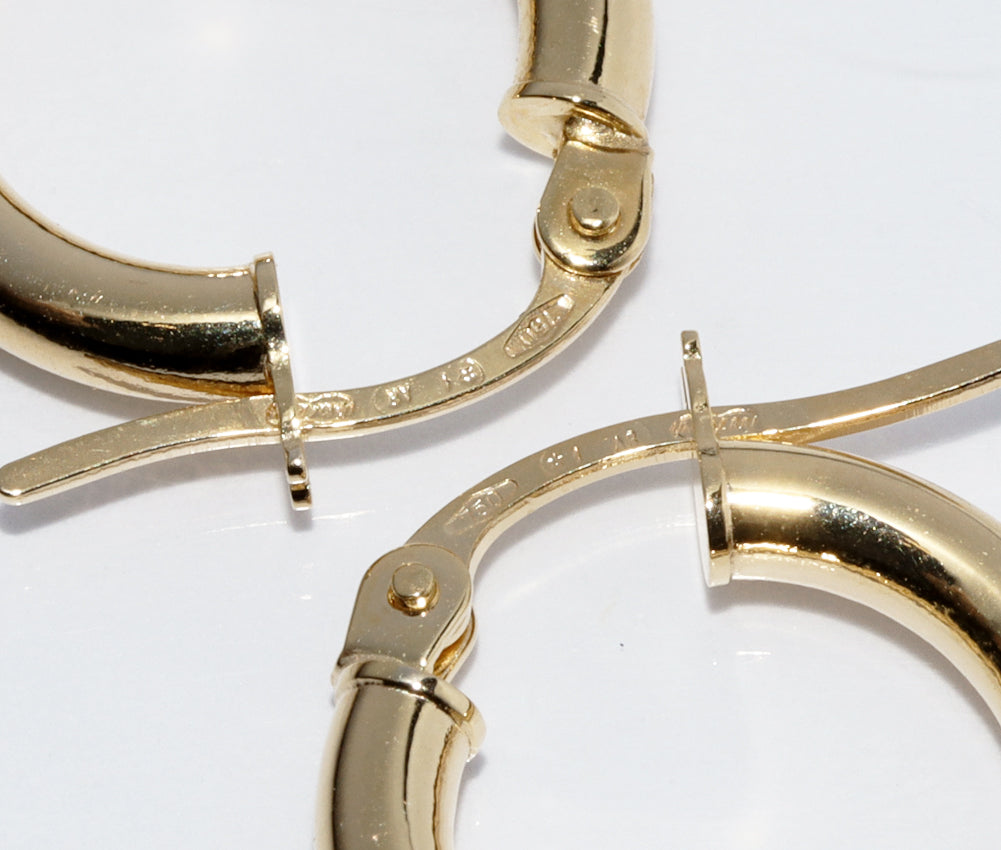 Unoaerre K18YG Hoop Earrings in Pristine Condition