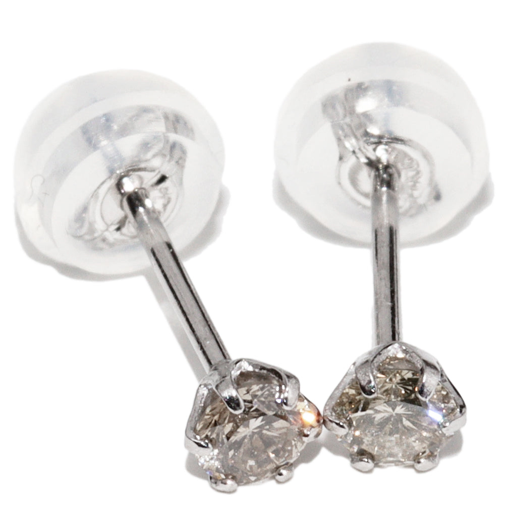 Platinum Pt900 Diamond Earrings in Pristine Condition