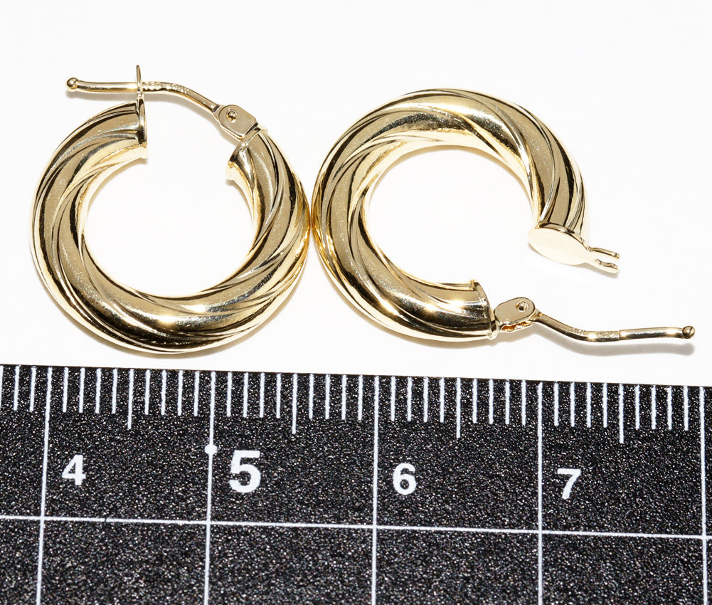 K18YG Hoop Earrings Clip-On Studs in Pristine Condition