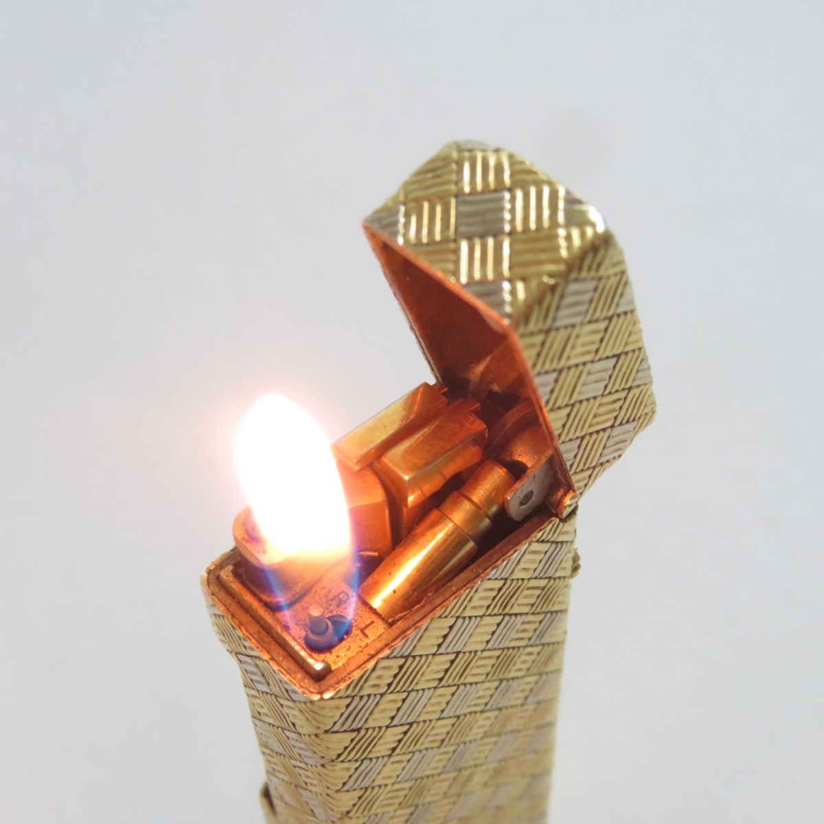 Dunhill 18K Gold Roller Gaslighter Swiss Made