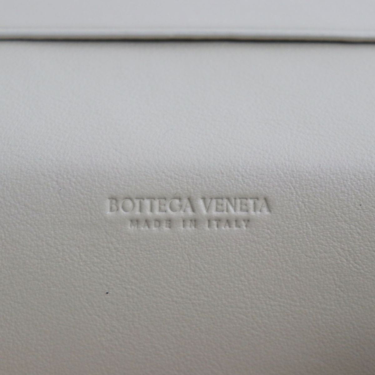 Bottega Veneta Leather Flap Wallet 666953