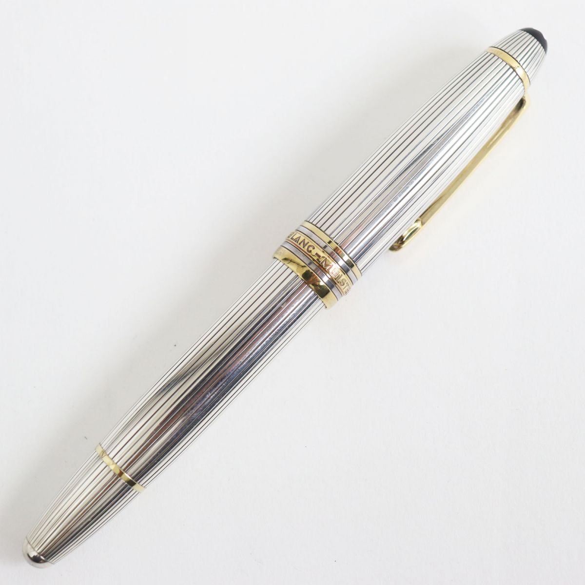 Montblanc Meisterstuck Le Grand Solitaire Fountain Pen