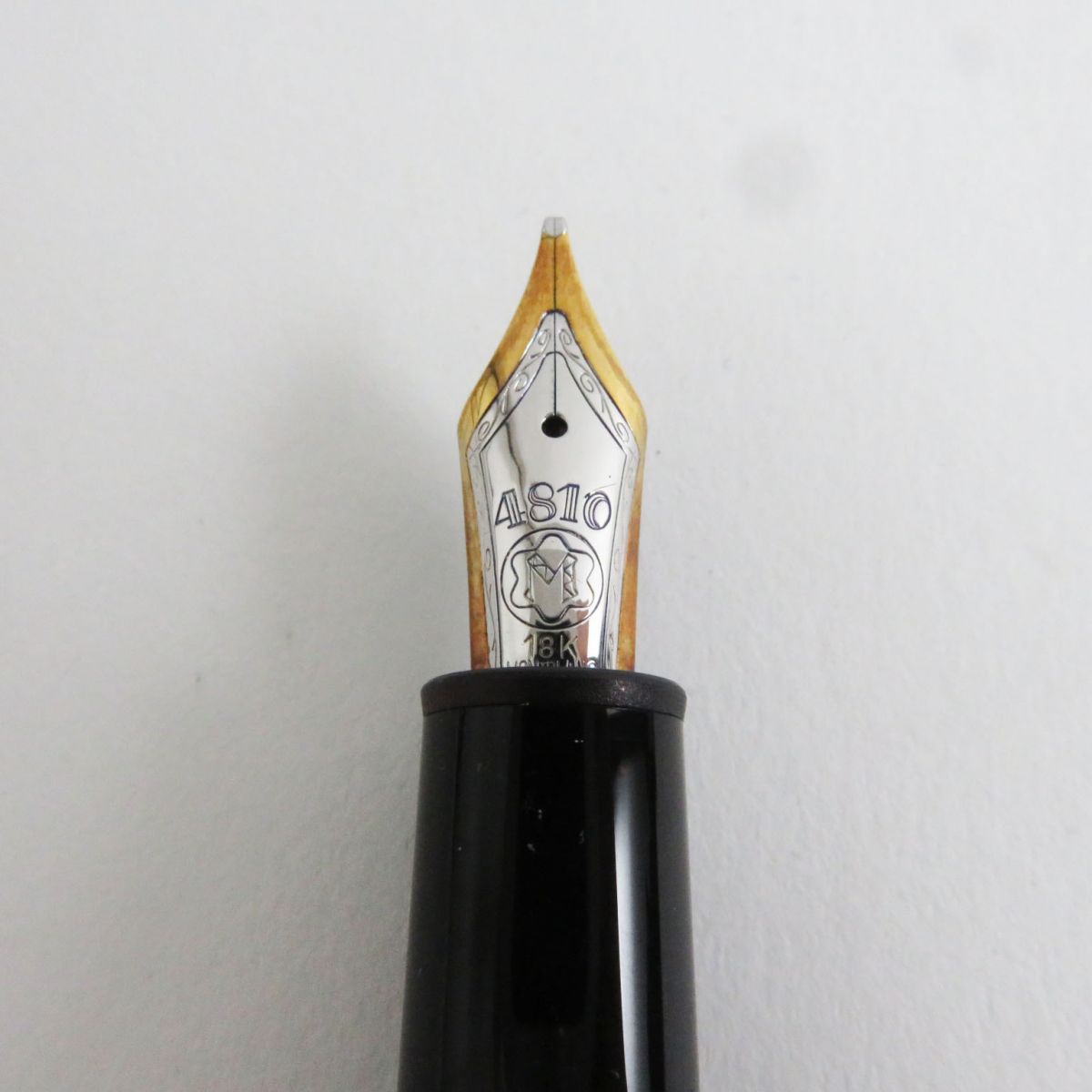 Montblanc Meisterstuck Le Grand Solitaire Fountain Pen