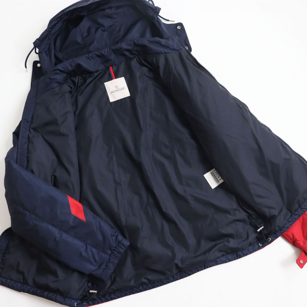 Moncler BERT Logo Hooded Down Jacket