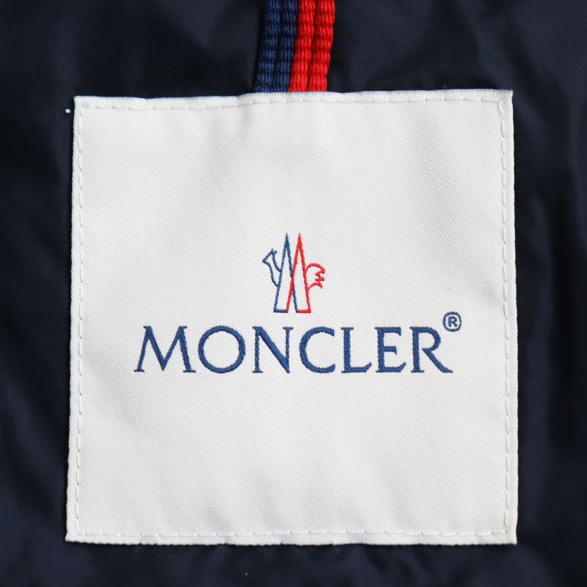 Moncler BERT Logo Hooded Down Jacket