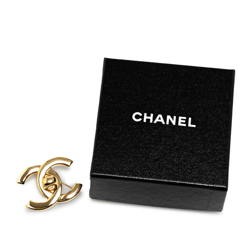 Chanel Coco Mark Turnlock Brooch Gold