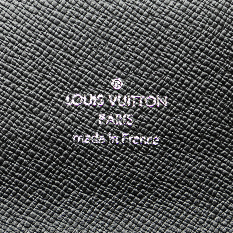 Louis Vuitton Taiga Accordion Wallet M30992