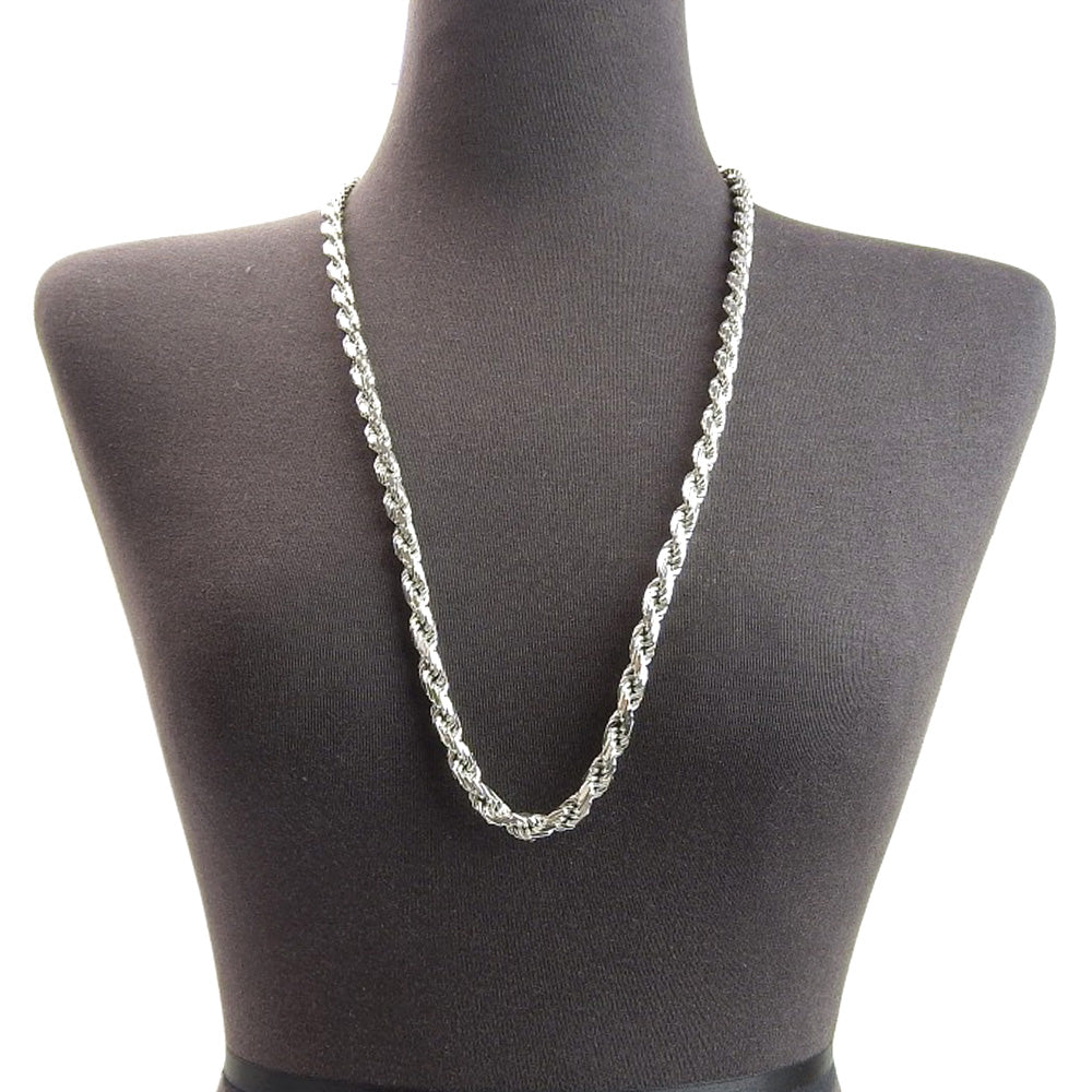 [LuxUness] Silver Twisted Chain Necklace  Metal Necklace in Excellent condition