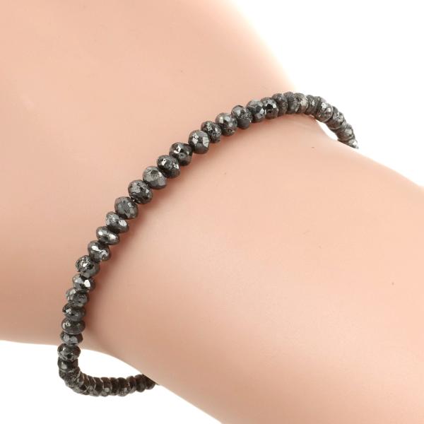 No Brand K18 White Gold Bracelet Adorned with Natural Black Diamonds totaling 15.00ct, Ideal for Women  in Great Condition