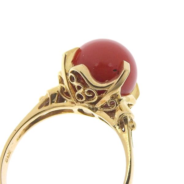 18k Gold Coral Ring in Excellent Condition