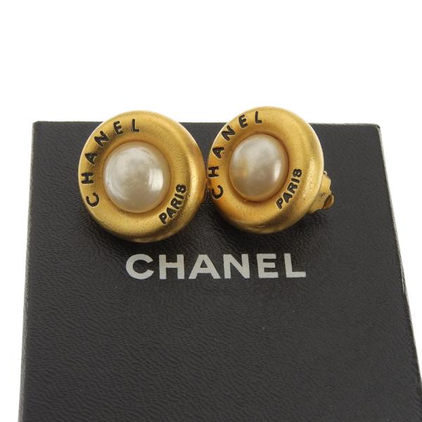 Faux Pearl Logo Clip On Earrings in Very Good Condition