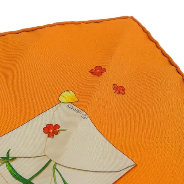 Carré Des Fleurs la Dire Silk Scarf in Great Condition