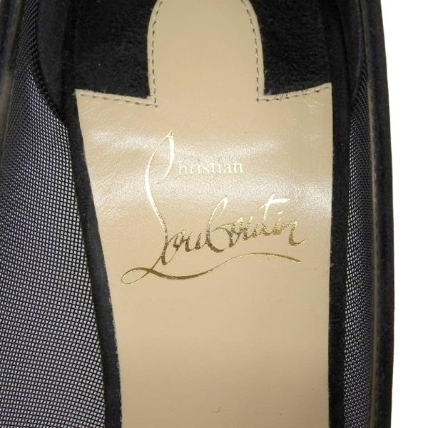 Christian Louboutin null Leather Shoes 1200557.0 in Great Condition