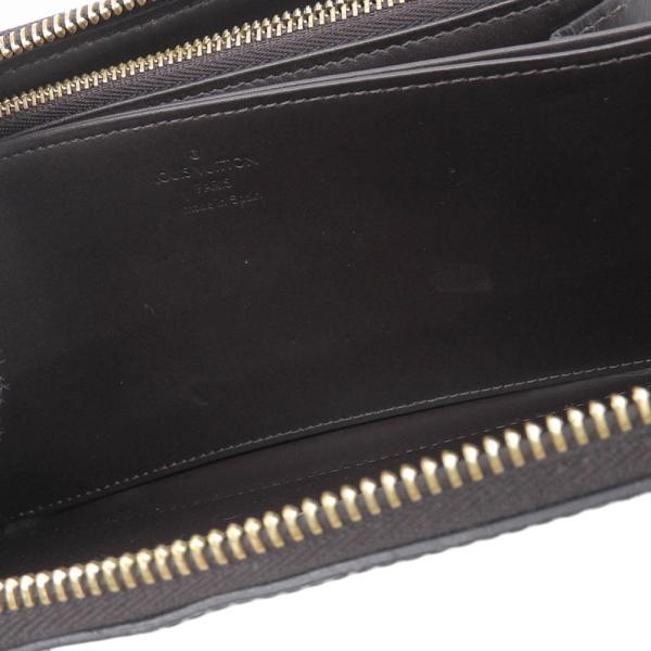 Zippy Wallet in Very Good Condition