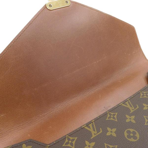 Louis Vuitton null Leather Crossbody Bag M53335