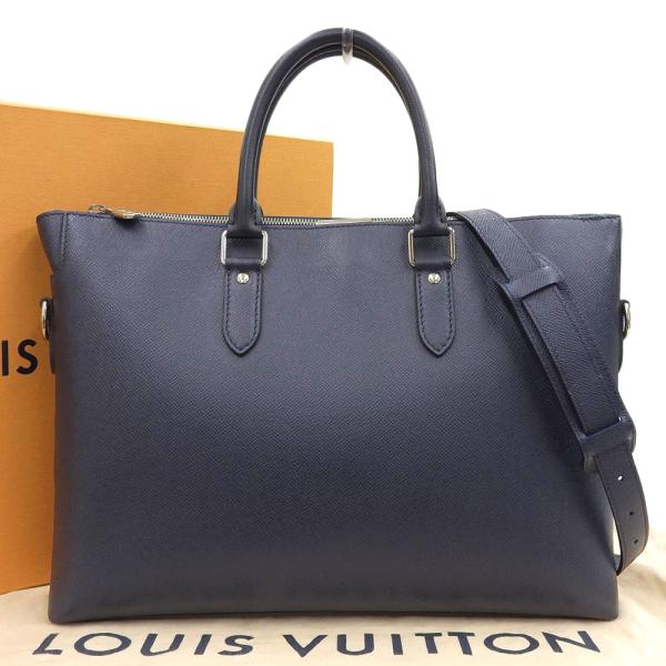 Louis Vuitton null Leather Business Bag M33417 in  Condition