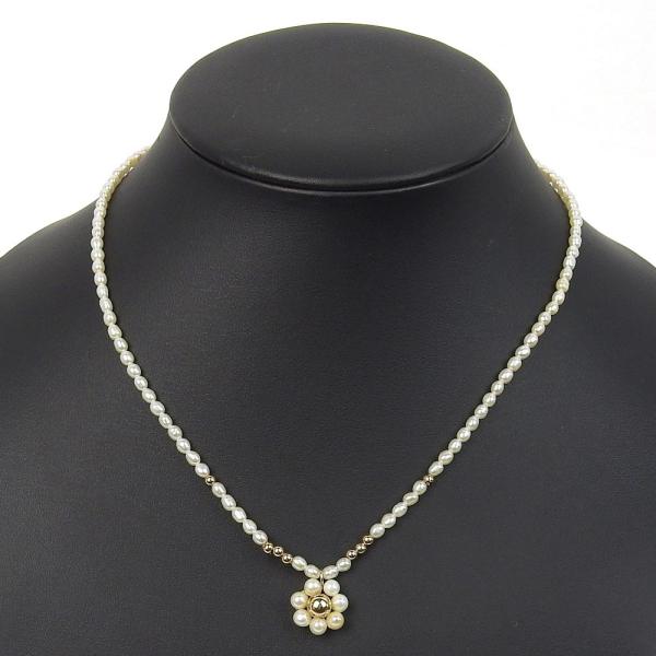 14k Gold Pearl Flower Necklace in Great Condition