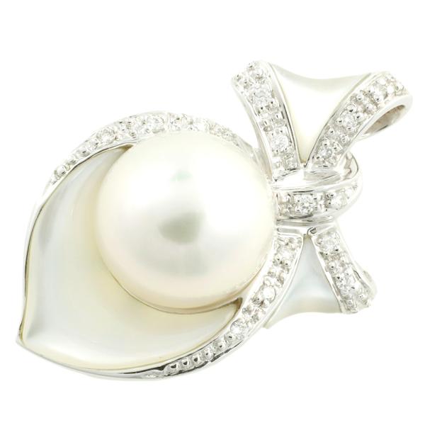 No Brand K18 White Gold Pendant with White Pearl, Shell and Cluster Diamonds of 0.12ct, Classic Women's Silver Necklace in Excellent Condition