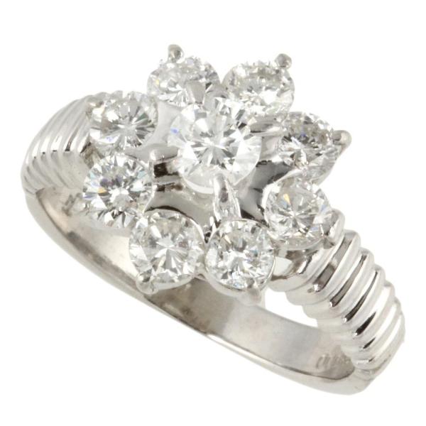 Platinum Diamond Flower Ring in Excellent Condition