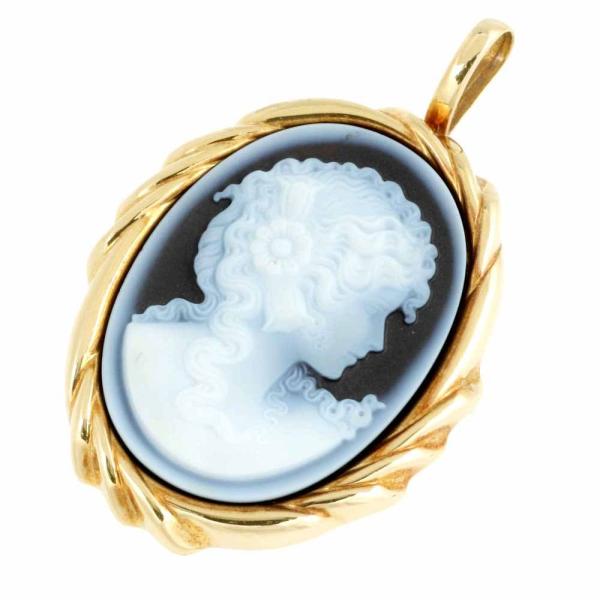 GERHARD SCHMIDT Ladies' Stone Cameo Brooch with Pendant - Chalcedony in K18 Yellow Gold in Excellent Condition