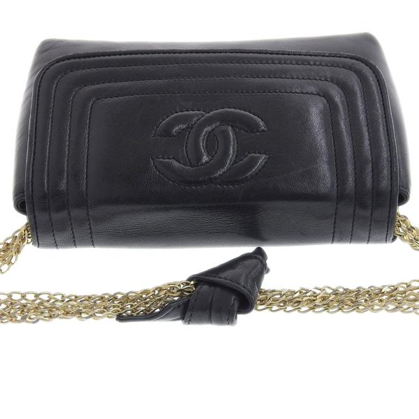 CC  Leather Mini Chain Shoulder Bag in Very Good Condition