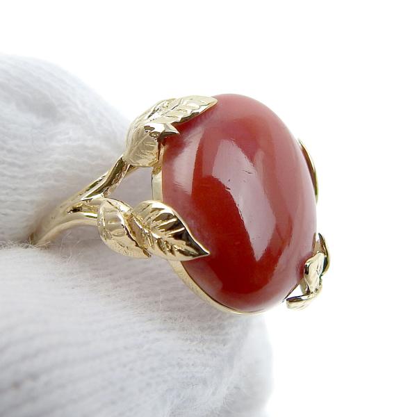 14k Gold Coral Ring in Excellent Condition