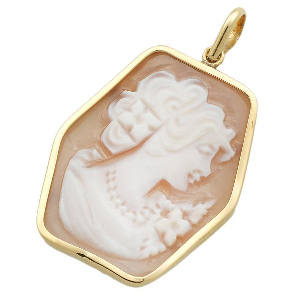 18k Gold Shell Cameo Pendant in Excellent Condition