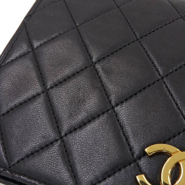 CC Quilted Leather Full Flap Bag in Very Good Condition