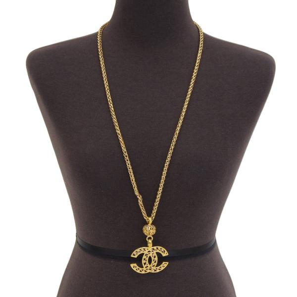 CC Long Chain Necklace in Great Condition