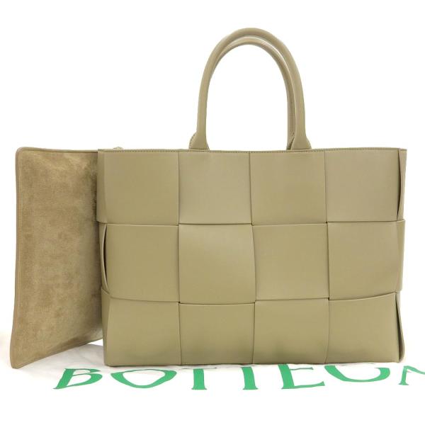 Bottega Veneta null Leather Handbag in Great Condition