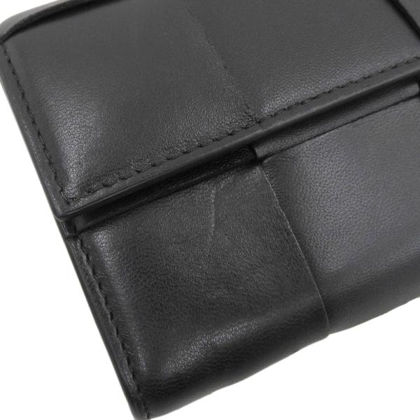 Maxi Intrecciato Flap Wallet in Very Good Condition