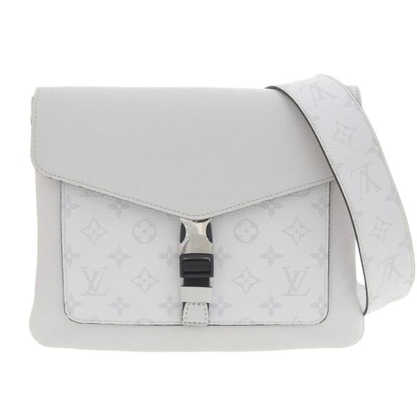 Louis Vuitton Monogram Taigarama Outdoor Flap Messenger Bag Canvas Crossbody Bag M30411 in Excellent condition