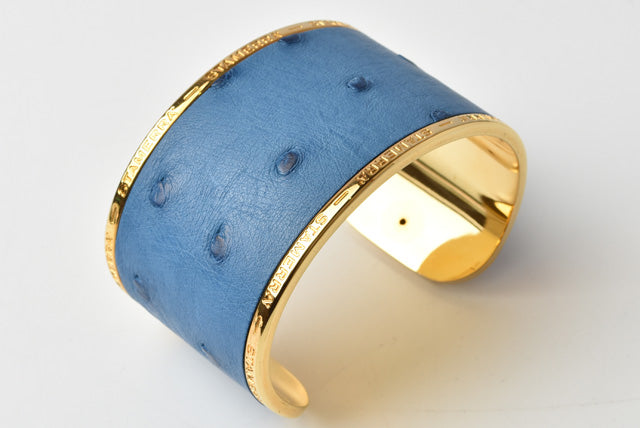 STAMERRA Ostrich Alloy Bangle Bracelet, Large Size, Light Blue in Pristine Condition