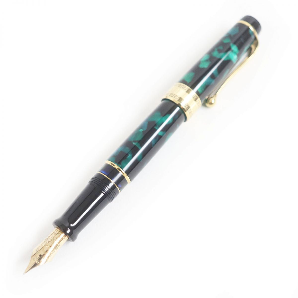 Aurora Optima 14K M Nib Fountain Pen Green