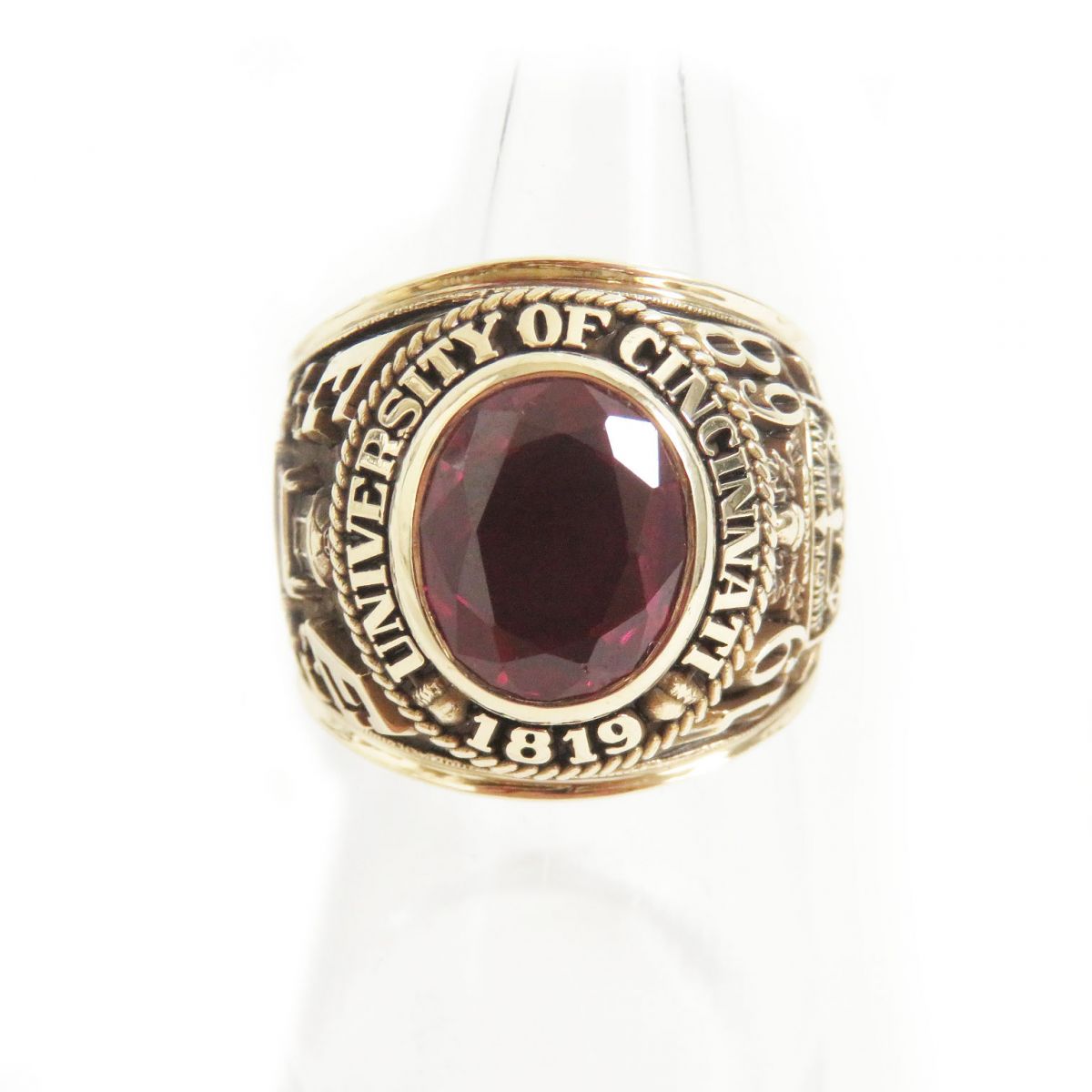 Vintage 1968 University of Cincinnati 10K Stone Ring