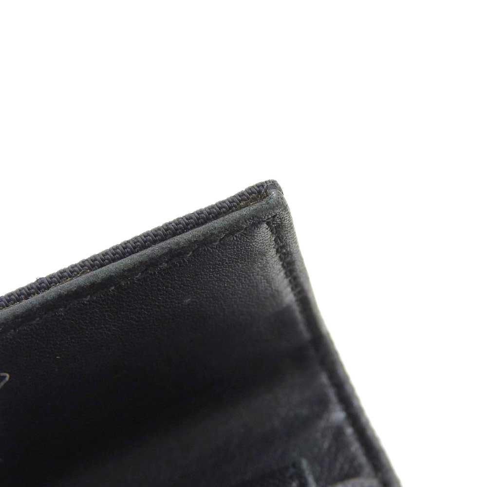 Fendi Logo Trifold Wallet Black in Very Good Condition