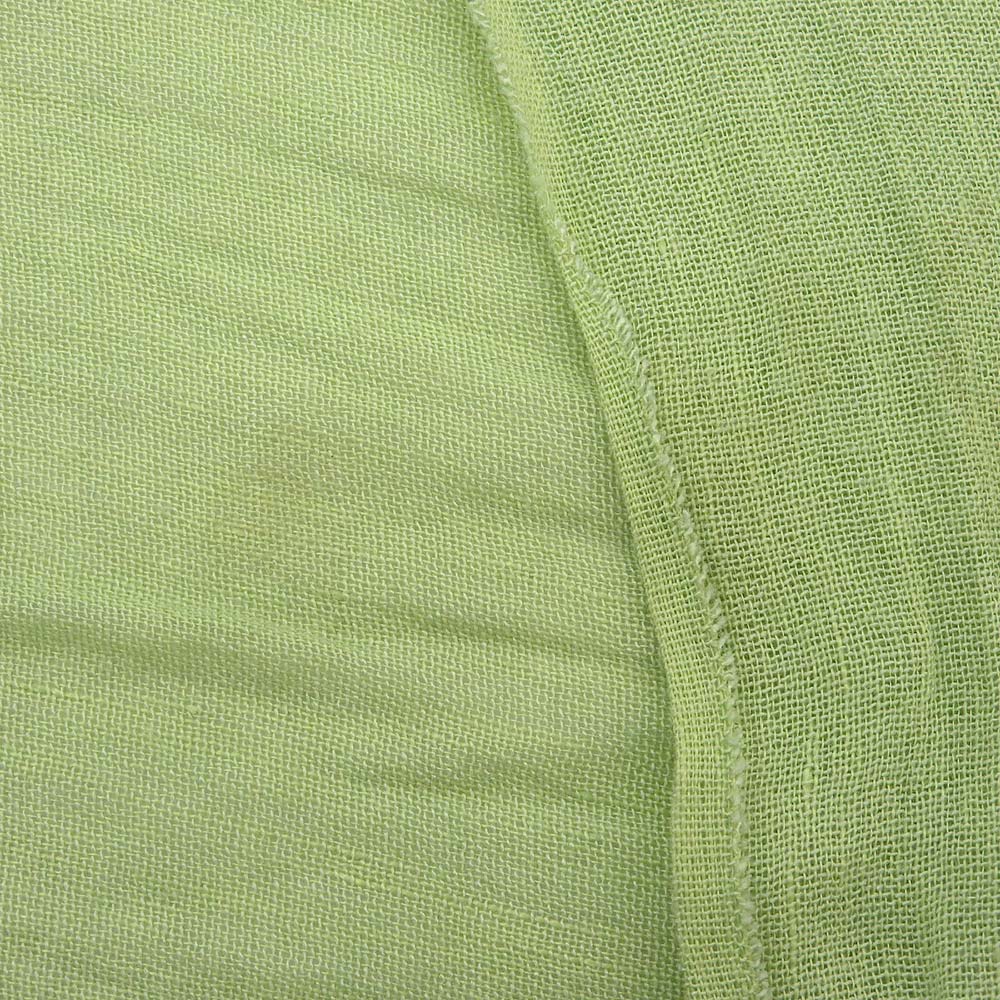 Emporio Armani Light Green Rayon Linen Scarf 48x198 cm in Very Good Condition