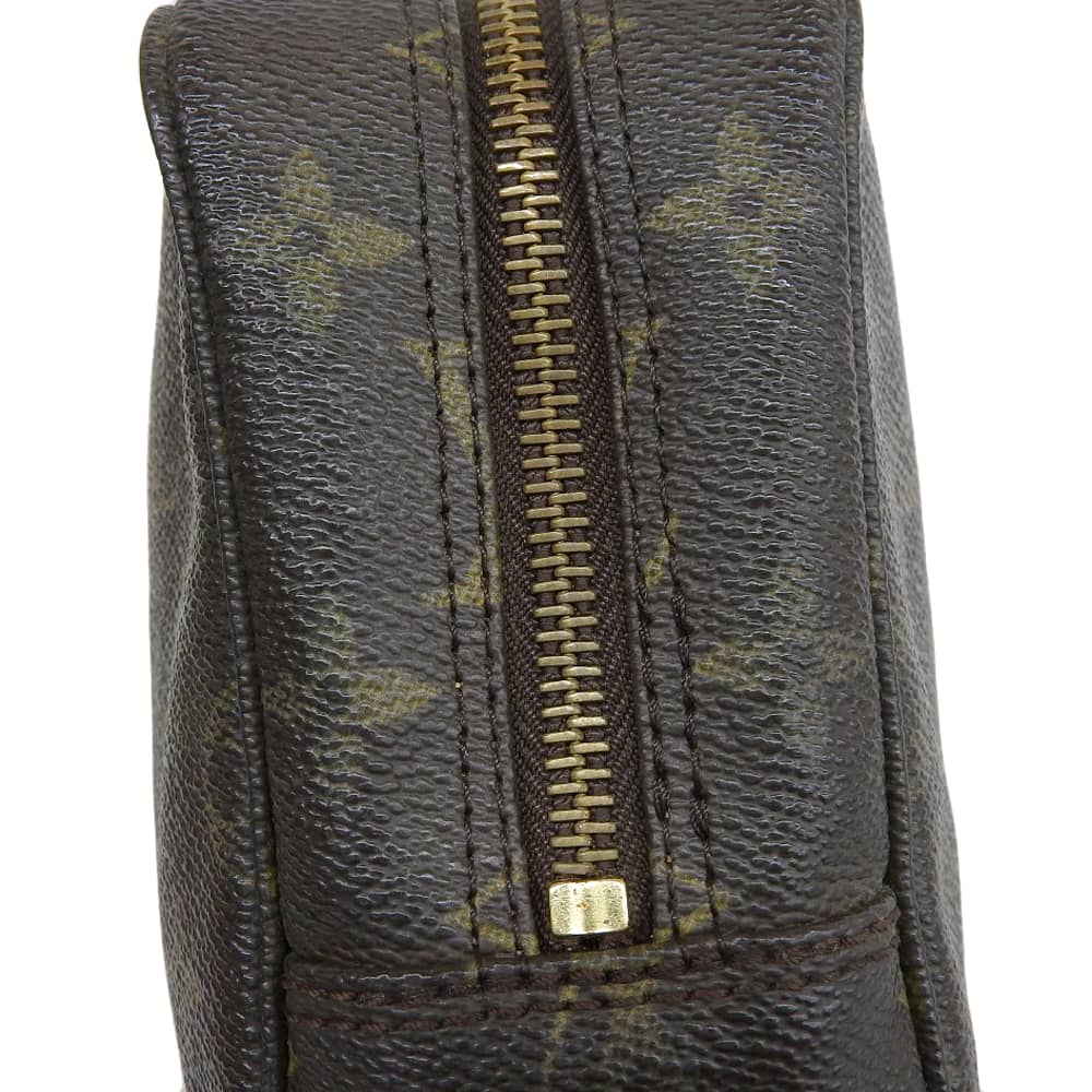 Louis Vuitton Monogram Toiletry Pouch 23 Clutch M47524 in Good Condition