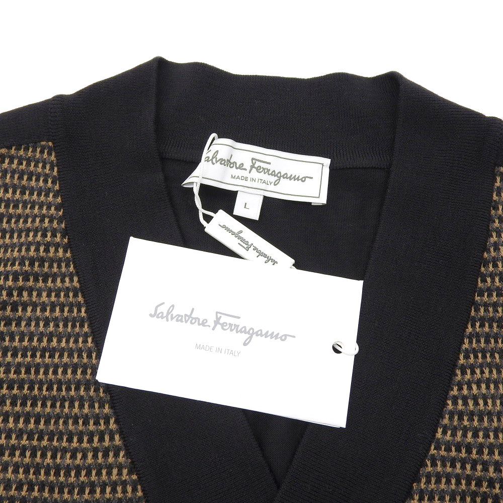 Salvatore Ferragamo 100% Wool L Sweater in Excellent Condition