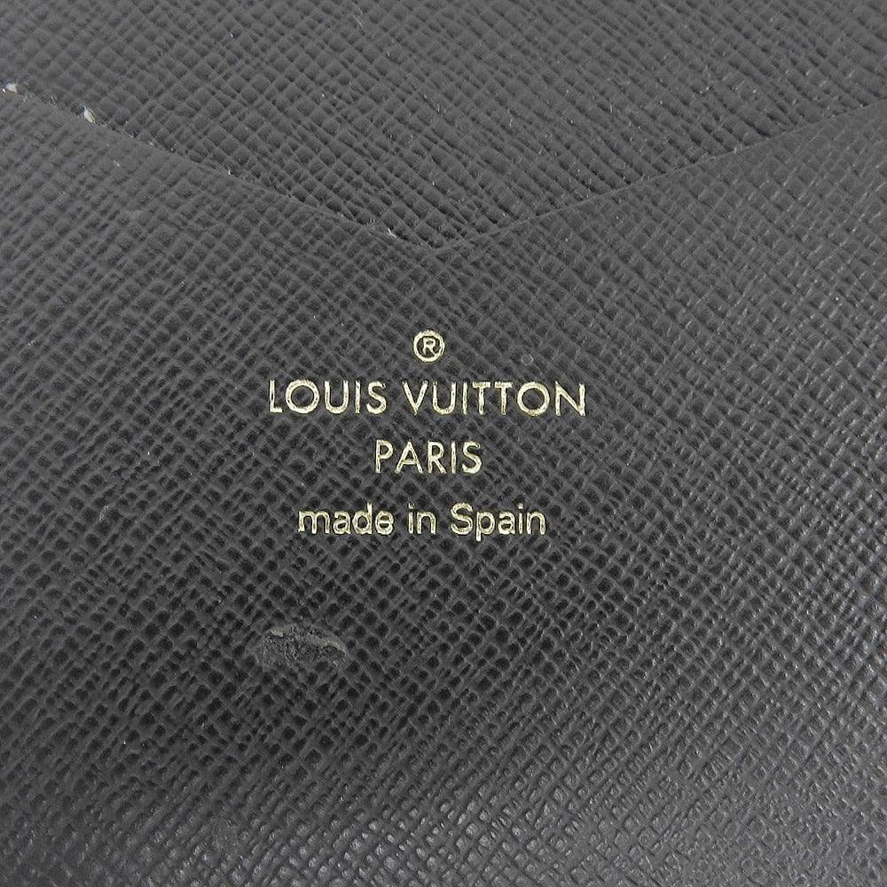 Louis Vuitton Monogram Folio Dog iPhone8 Case in Very Good Condition