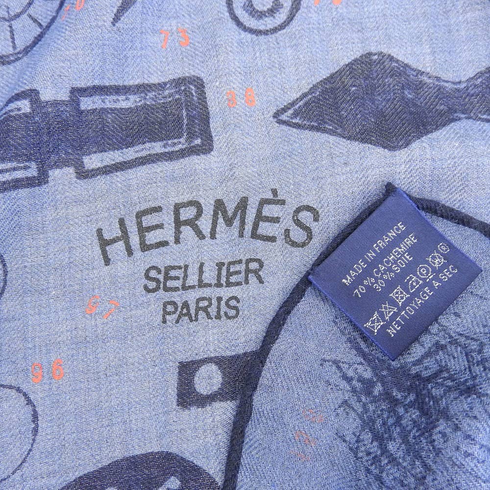 Hermes Cashmere Silk Scarf Blue in Excellent Condition