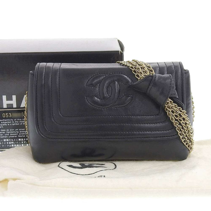 Chanel Leather Chain Mini Shoulder Bag Vintage in Very Good Condition