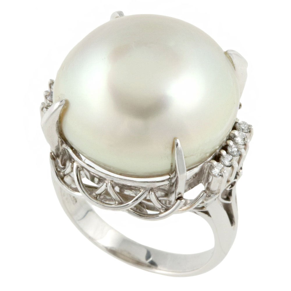 Pt900 Pearl Ring with Diamond, Size 14 in Excellent Condition