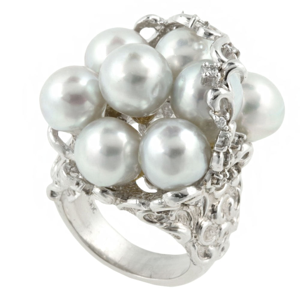 Pt900 Ring with Akoya Pearls and Melee Diamonds in Excellent Condition