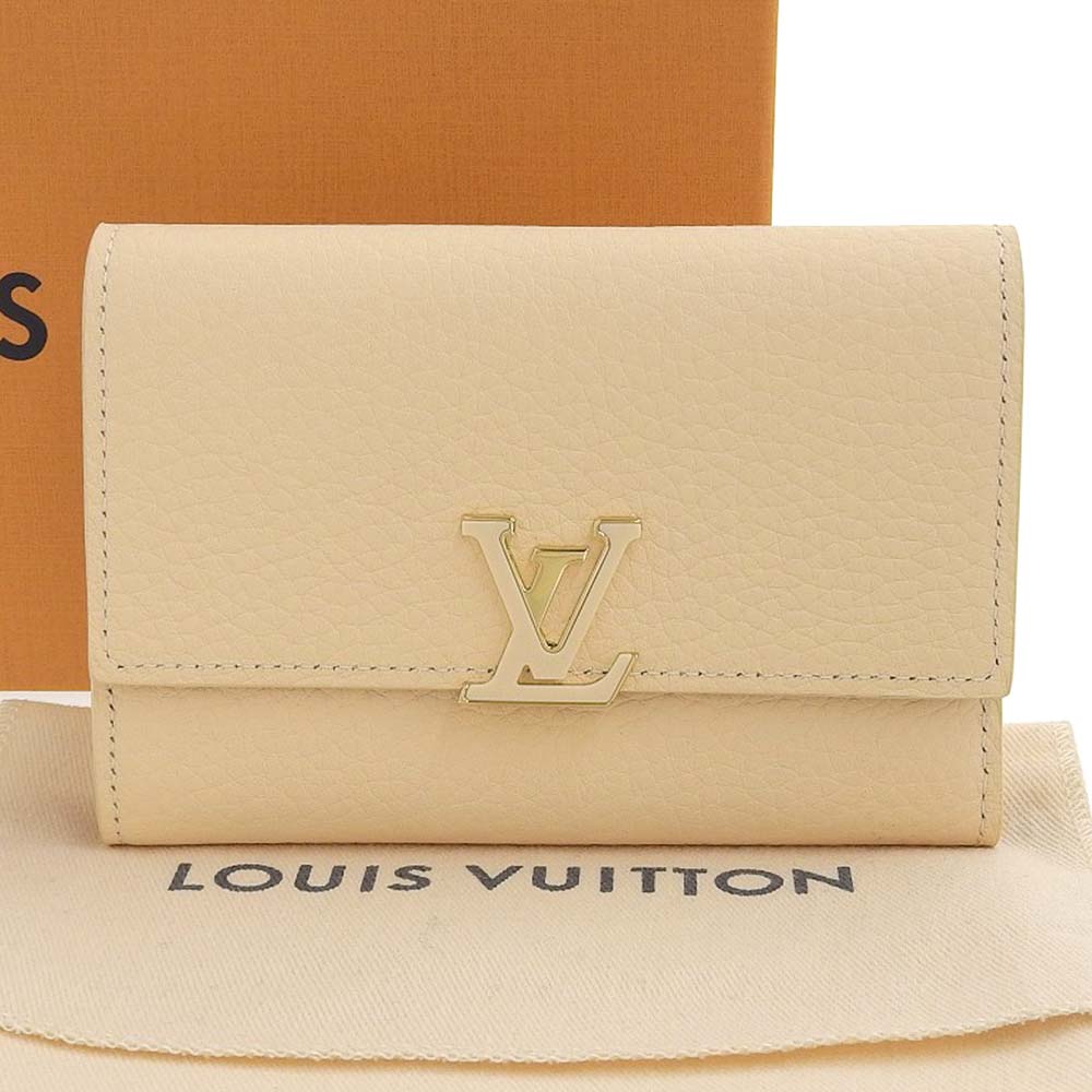 Louis Vuitton Capucines Compact Wallet M45857 in Excellent Condition