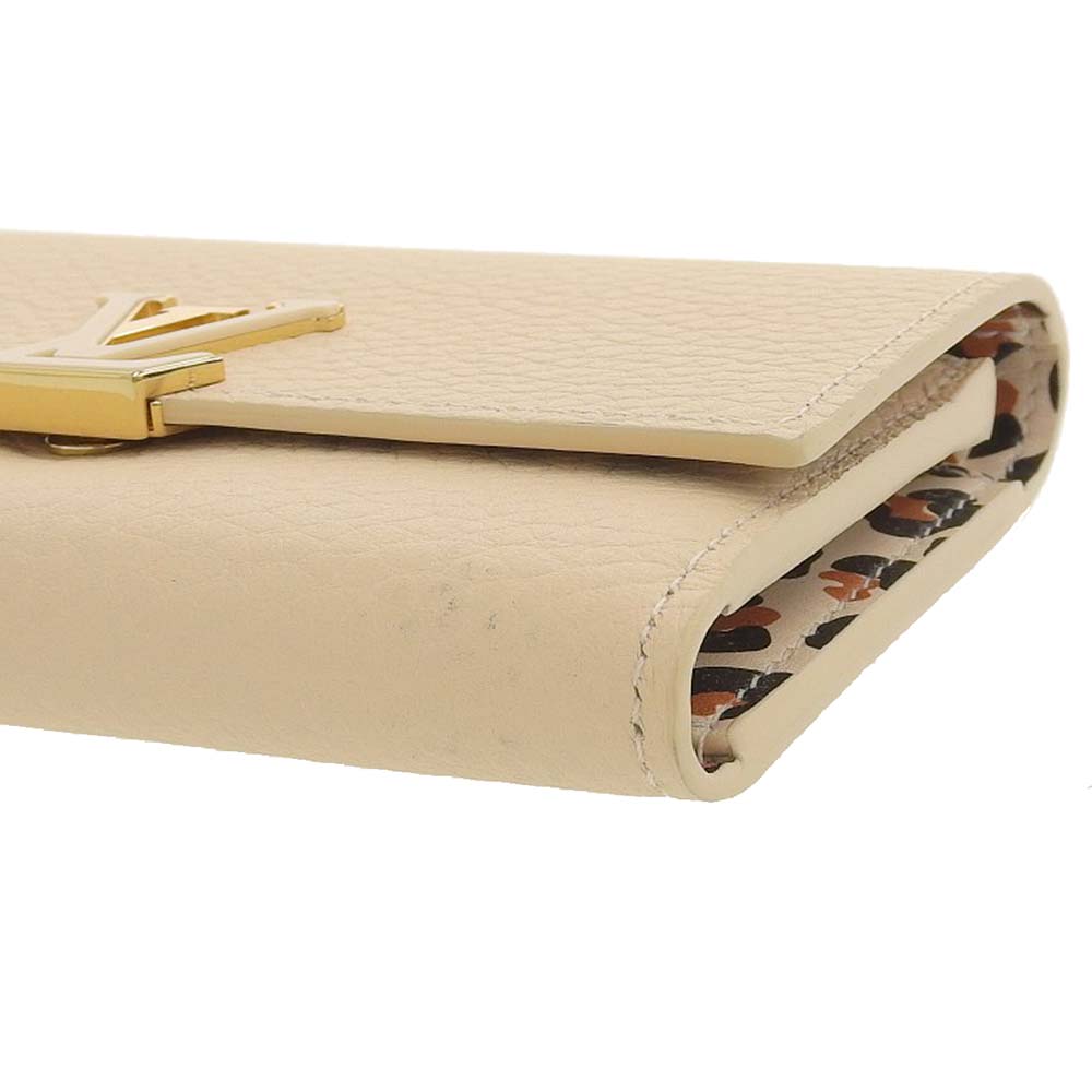 Louis Vuitton Capucines Compact Wallet M45857