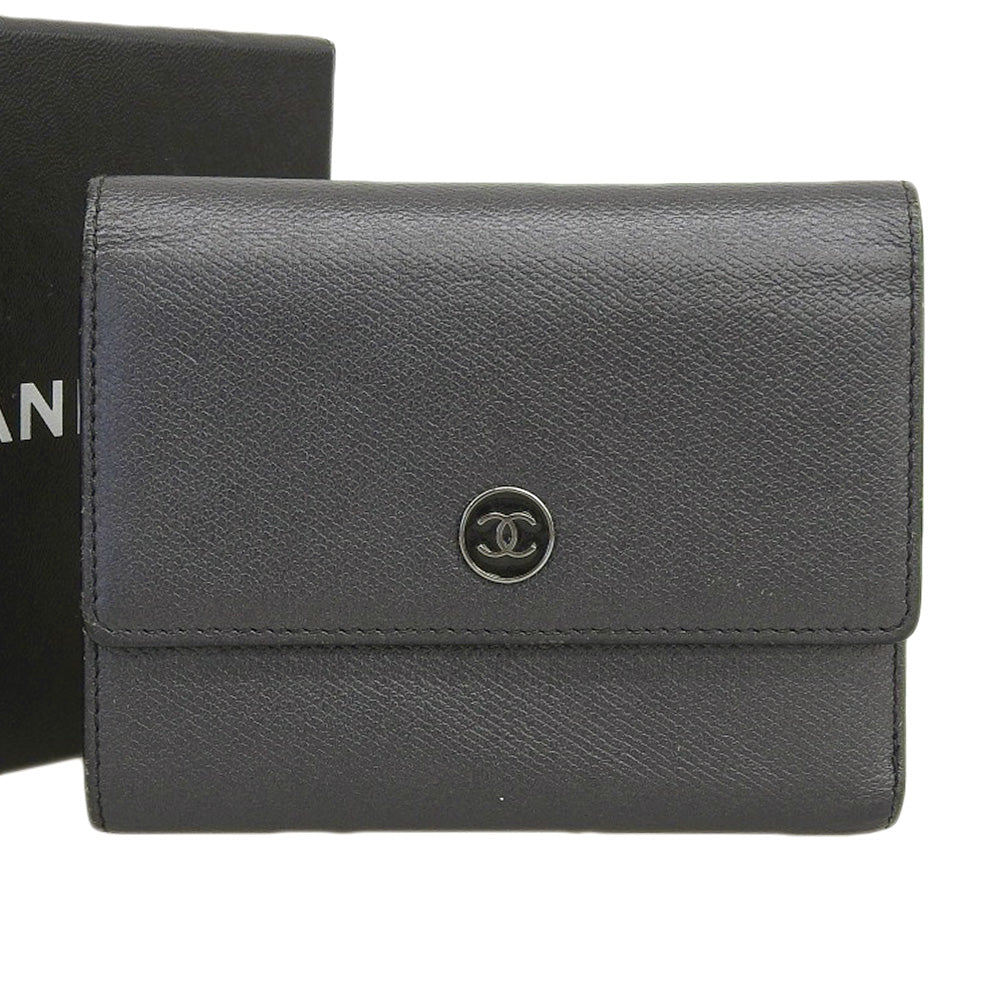 Chanel Leather Trifold Wallet Black in Great Condition