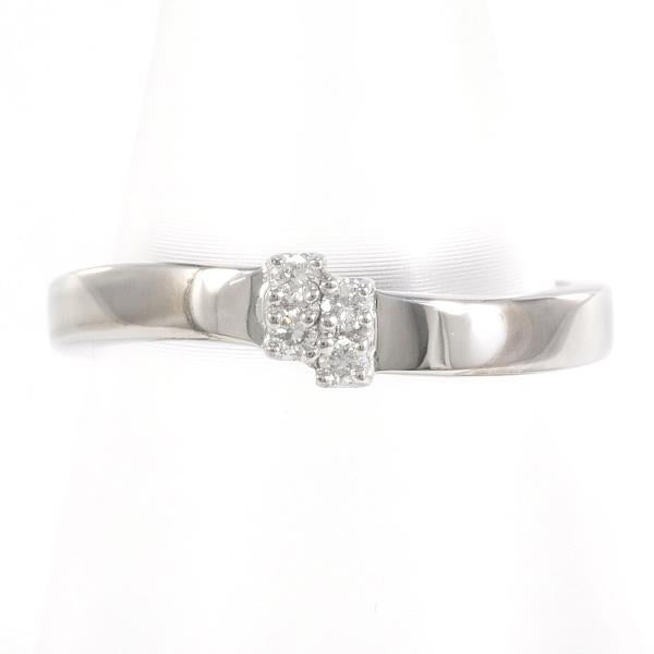 18K Diamond Curved Ring in Great Condition